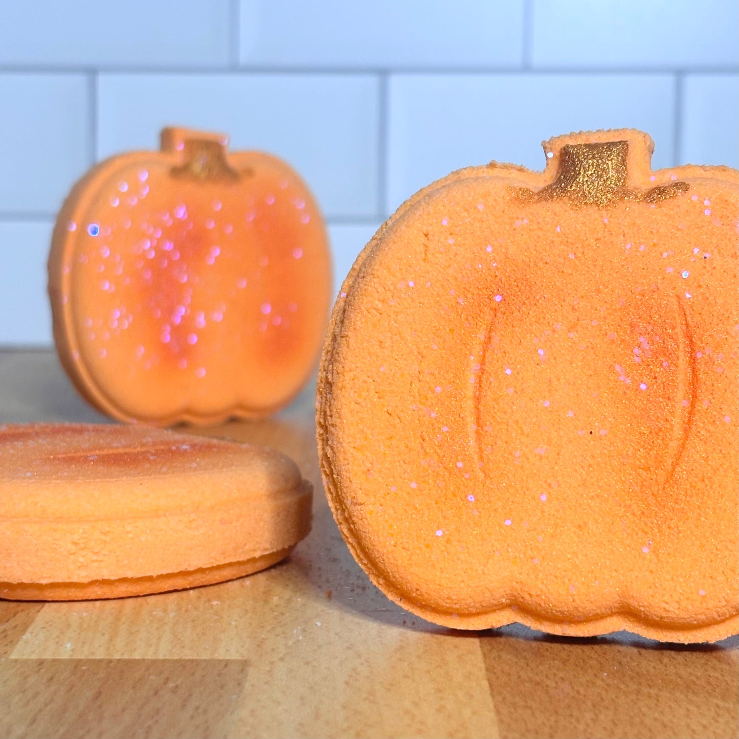 pumpkin spice bath bomb