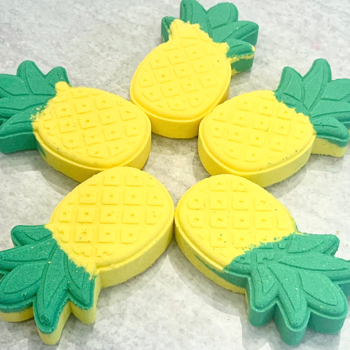 aloha bath bomb