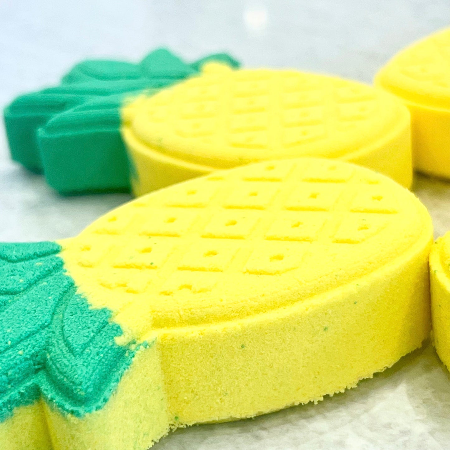 aloha bath bomb