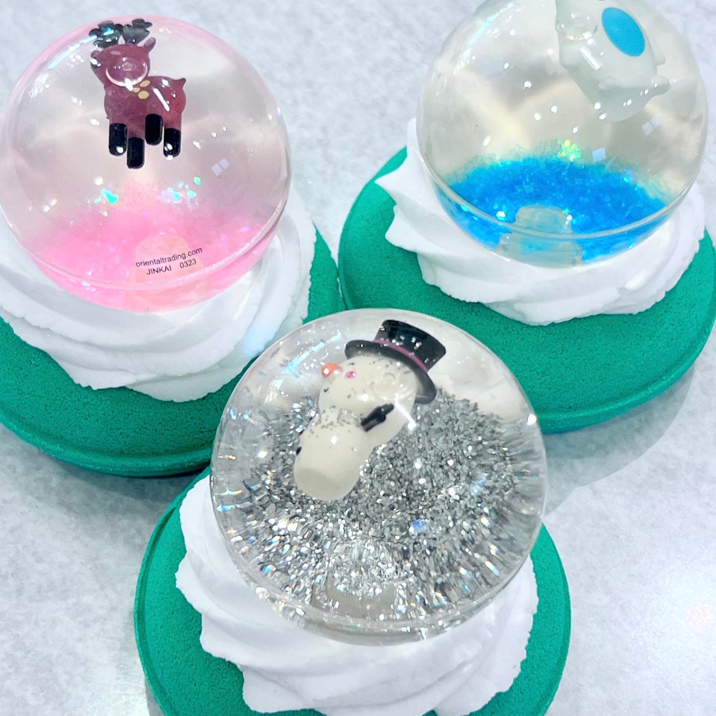 snow globe bath bomb