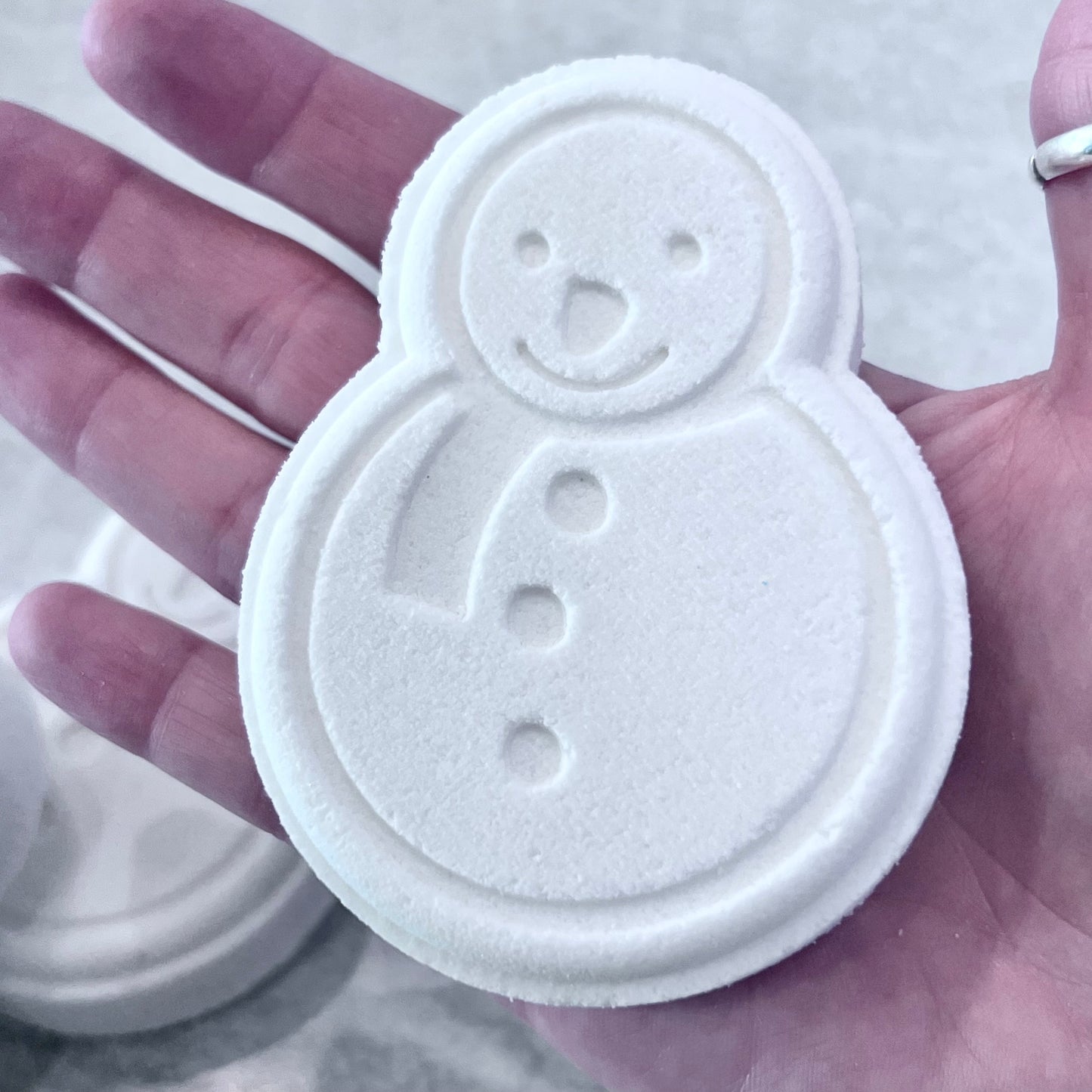 paint your own bath bomb kit - frozen frosty