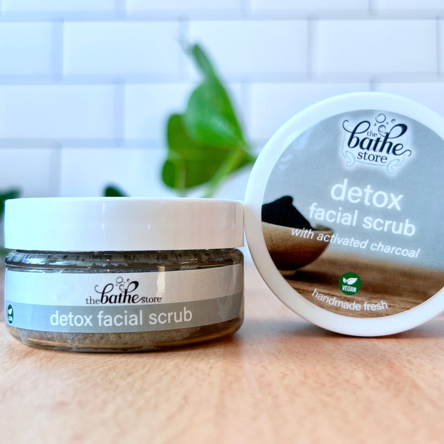 detox face scrub charcoal