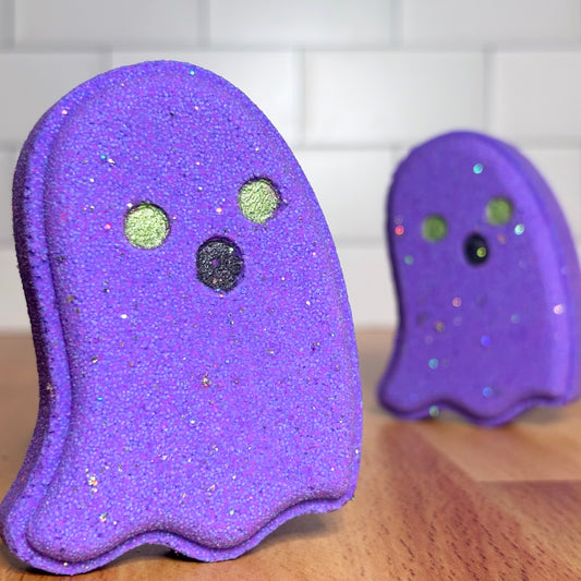 boo berry bath bomb