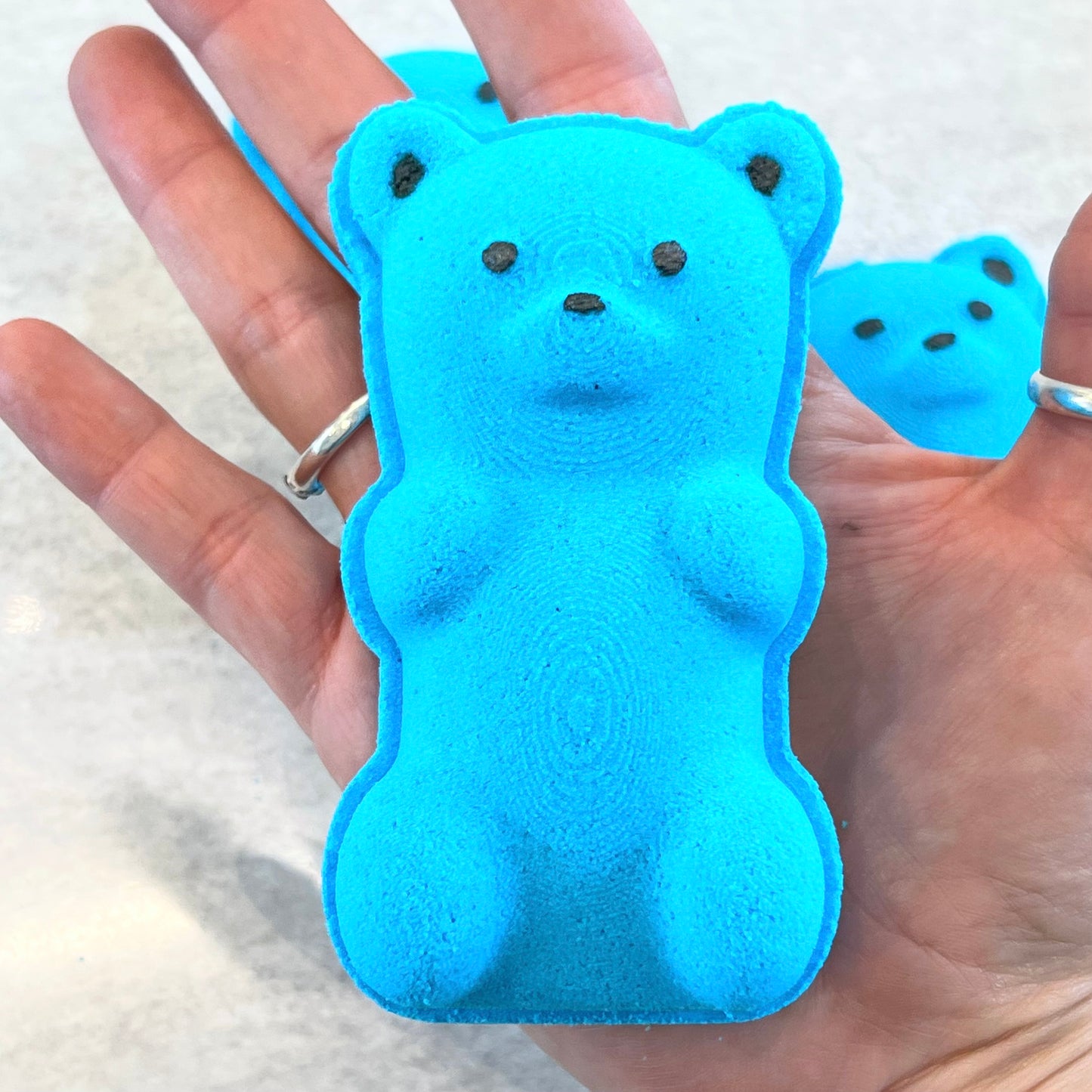 gummy bear bath bomb